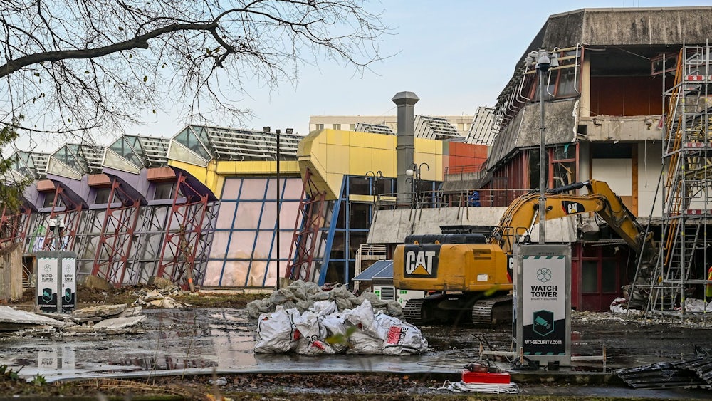 Auf dem Gelände des ehemaligen Sport- und Erholungszentrum (SEZ) in Berlin-Friedrichshain sollen Wohnungen gebaut werden.
