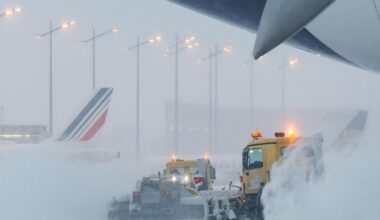 Schnee und Eis auf Schienen und Landebahnen