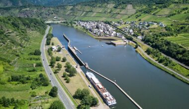 Mosel-Maut für Binnenschiffer fällt weg