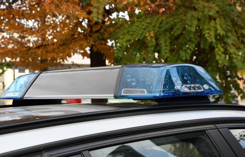 Verursacher bietet Opelfahrer Geld an