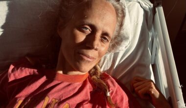 Baumunglück beim Gassigehen: Hamburgerin (50) gelähmt – „Helft Maud zurück ins Leben“