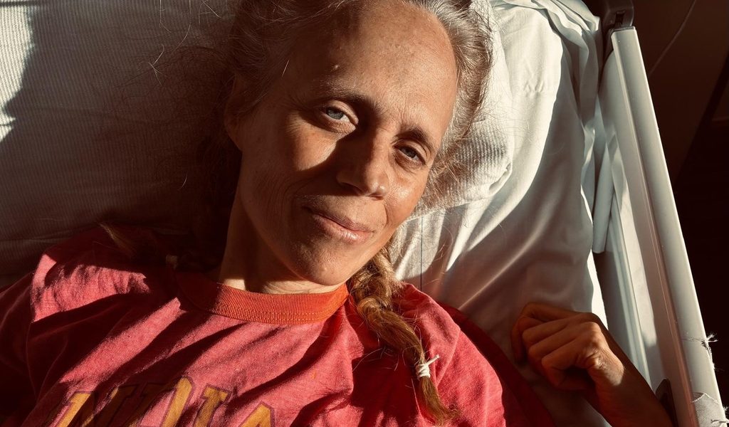 Baumunglück beim Gassigehen: Hamburgerin (50) gelähmt – „Helft Maud zurück ins Leben“