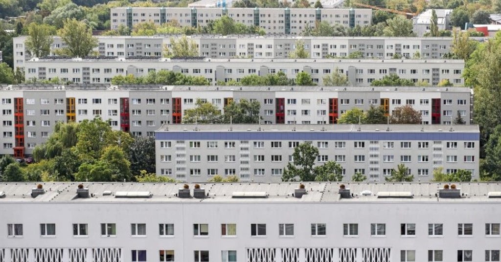 Mietshäuser in Halle: Nach einem Urteil des Amtsgerichtes dürfen Genossenschaften von einzelnen Mietern höhere Mieten verlangen, wenn der Mieter eine von anderen verlangte Erhöhung nicht akzeptiert.