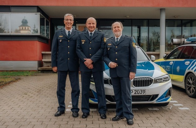 POL-MFR: (1041) Amtswechsel bei der Polizeiinspektion Fürth: Andreas Belger ...