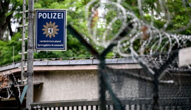 Berlin & Brandenburg: Nach Razzia: Böller und Raketen gesprengt