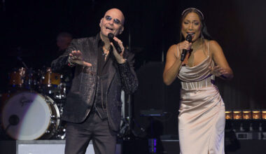 Zeitreise in der Esperantohalle – Bee-Gees-Tribute begeistert - Osthessen-Zeitung