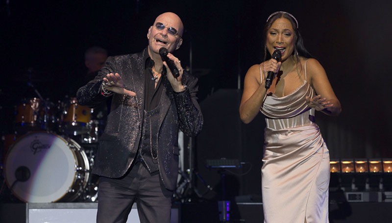 Zeitreise in der Esperantohalle – Bee-Gees-Tribute begeistert - Osthessen-Zeitung