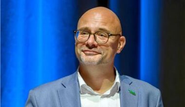 Frankfurts neuer OB will Wirtschaft der Stadt ankurbeln