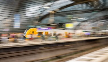 Berlin & Brandenburg: Bahnreisende überwältigen Mann mit Messer im RE1
