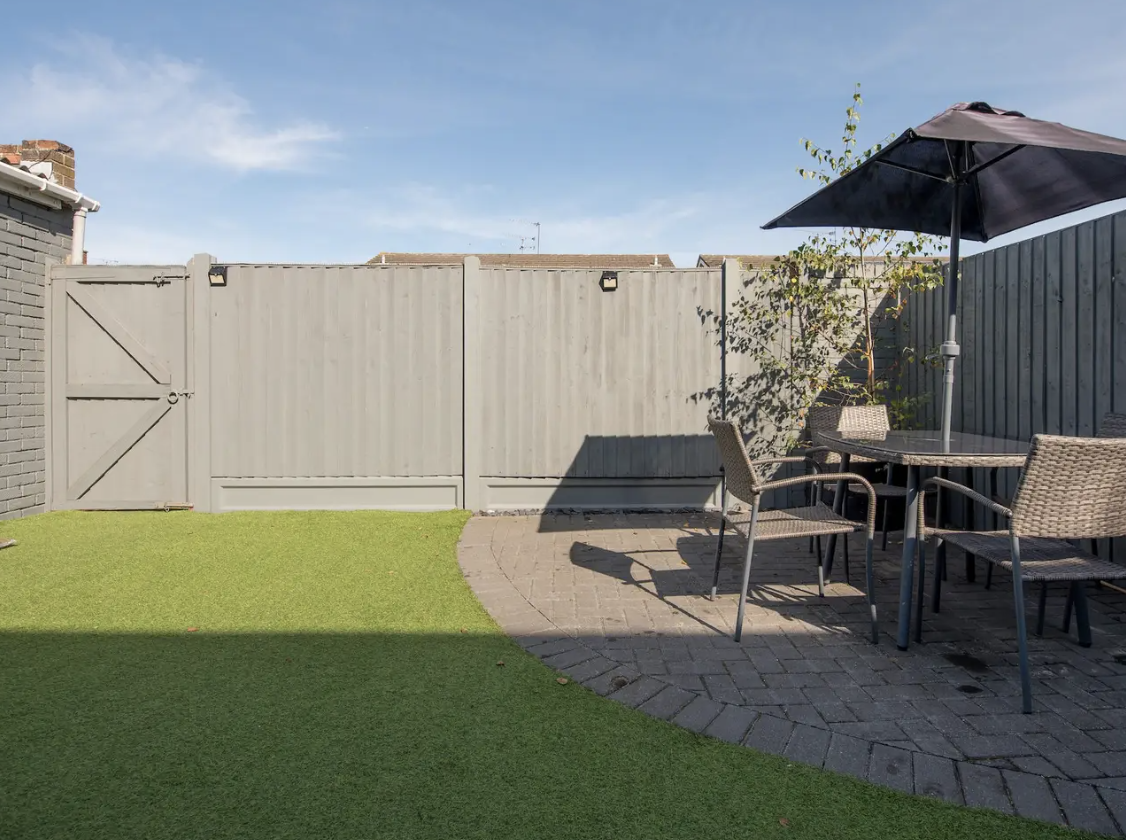 Ihr könnt euren Hinterhof dekorieren.