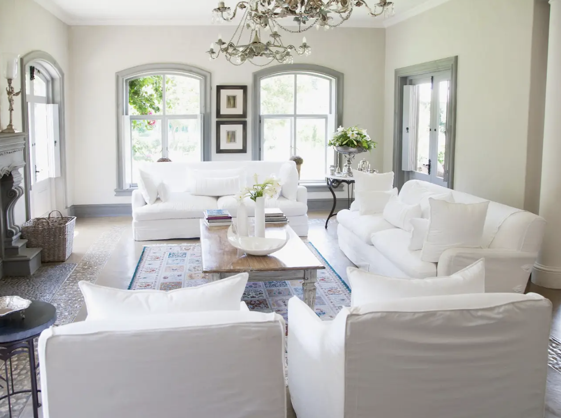 Ein schönes Möbelstück kann bequem sein.