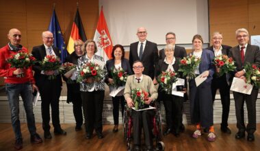 Berlin & Brandenburg: Woidke verleiht elf Verdienstmedaillen - "Halt und Hoffnung"