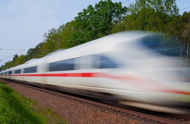 Klimafreundlich zu Musicals und Festivals: DB Event-Angebote erstmals für ...