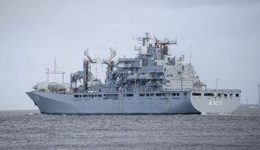 Windpocken an Bord?: Infektionskrankheit zwingt Marineschiff "Berlin" zum Halt