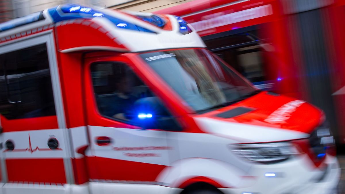 Berlin & Brandenburg: Bei Rot über die Ampel – Fußgänger schwer verletzt