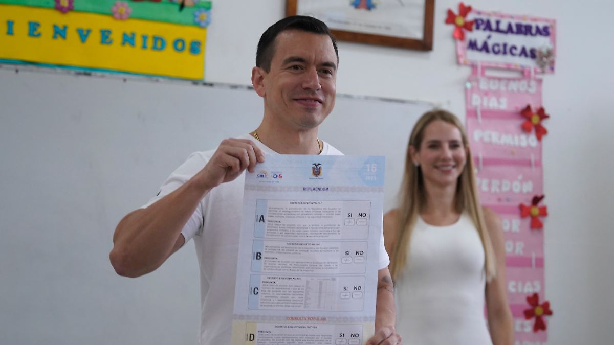 Ecuador entscheidet über US-Militärstützpunkte und Verfassungsänderung