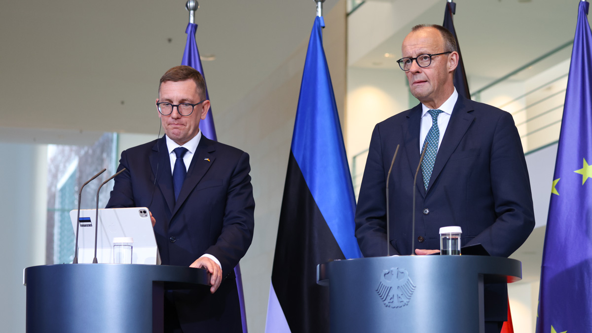 Bildbeschreibung: Bundeskanzler Friedrich Merz und der estnische Ministerpräsident Kristen Michal bei der Pressekonferenz in Berlin.