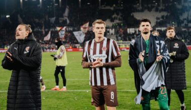 Mehrere St. Pauli-Spieler bedanken sich nach dem Spiel bei ihren Fans, die Enttäuschung über die Niederlage gegen Union Berlin ist den Spielern anzusehen.