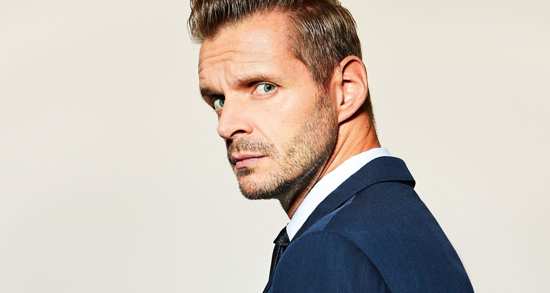 Die Stadtzeitung - Florian Schroeders Jahresrückblick: „Schluss jetzt!“