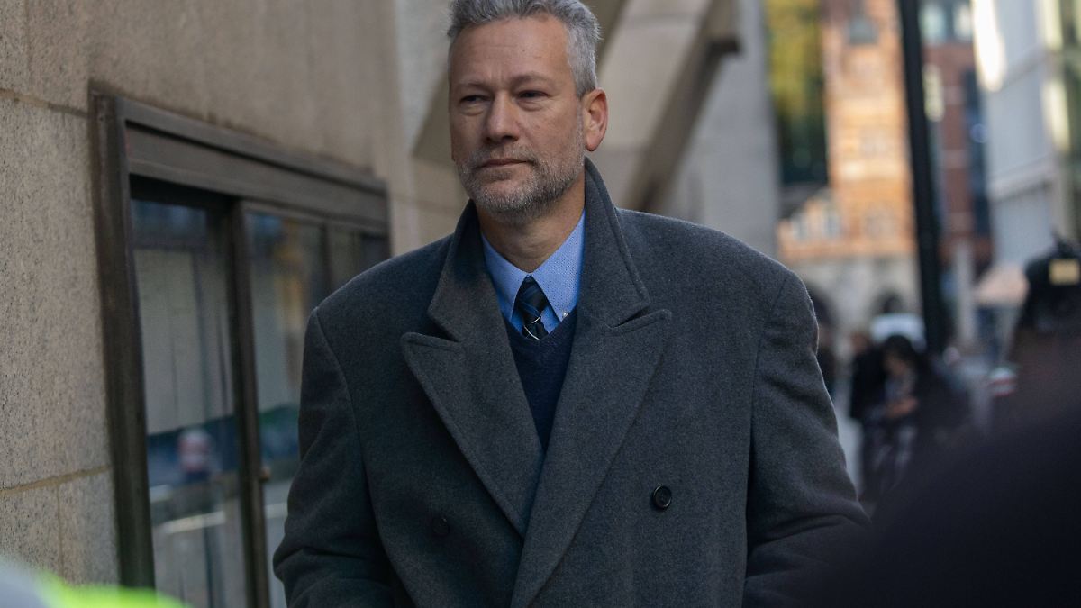 Zehn Jahre und sechs Monate Haft: Ex-EU-Parlamentsabgeordnete Gill wegen pro-russischer Bestechlichkeit verurteilt