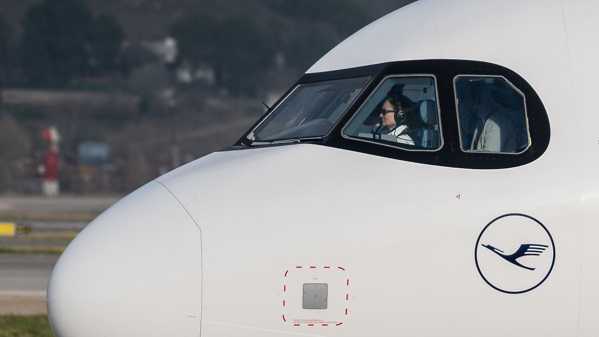 Vorerst kein Streik: Pilotengewerkschaft gibt Lufthansa Zeit