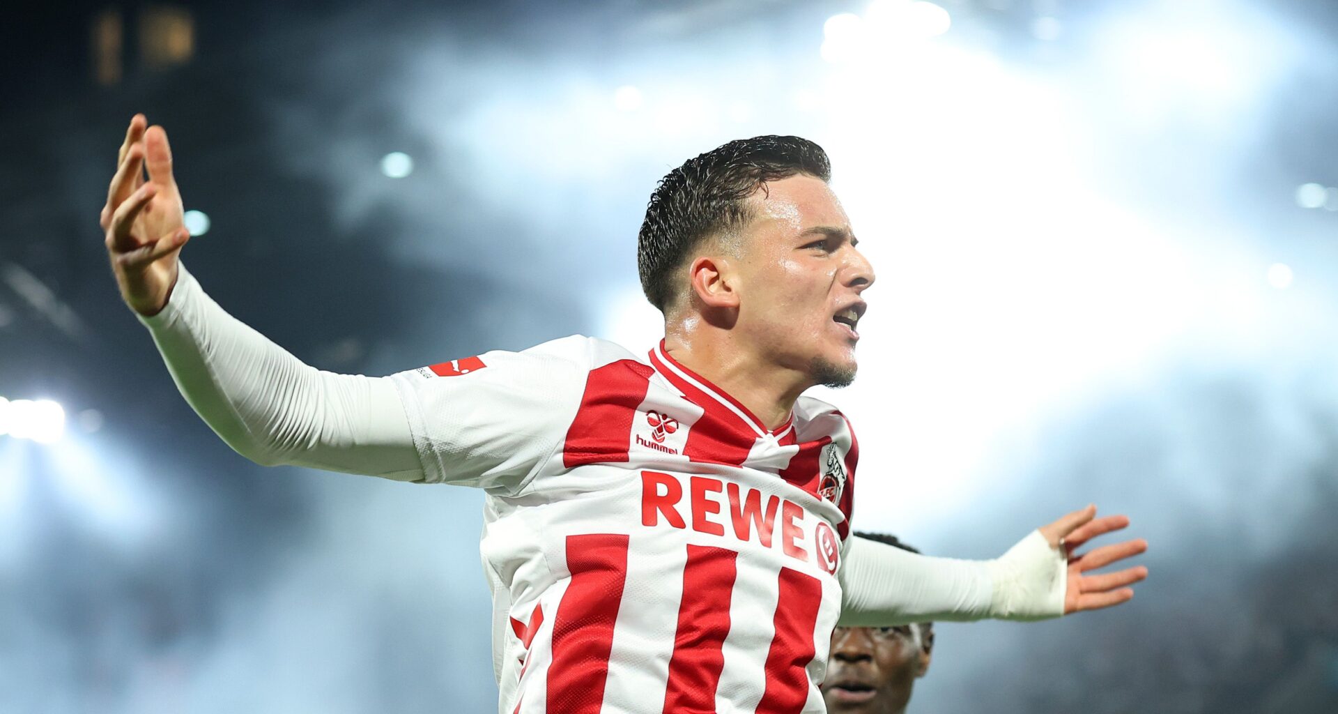 1. FC Köln vs. Eintracht Frankfurt heute live im Free-TV sehen: Wer zeigt / überträgt das Topspiel der Bundesliga im TV und Livestream?