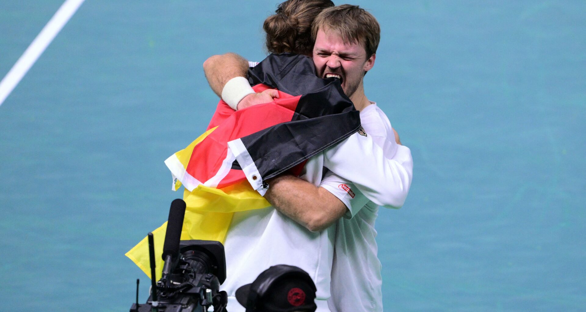 Deutschland vs. Spanien, Tennis heute live im Free-TV sehen: Wer zeigt / überträgt das Halbfinale der Davis Cup Finals mit Alexander Zverev im TV sowie Livestream?