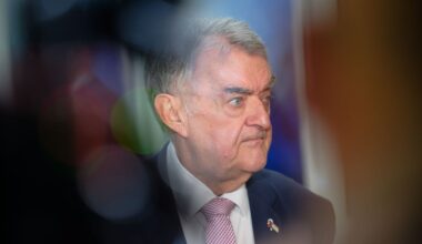 Schuss auf bewaffnetes Mädchen: Ermittlungsverfahren gegen Bochumer Polizisten wegen versuchten Totschlags