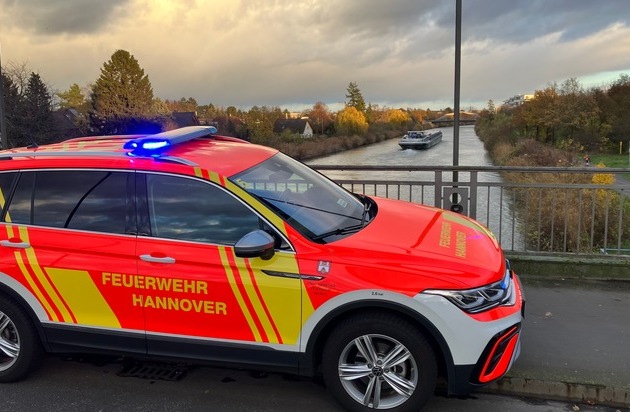 FW Hannover: Passant*innen retten Mann aus Mittellandkanal