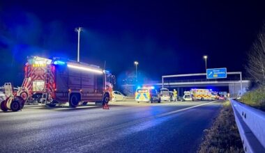 FW-NE: Verkehrsunfall auf der A57 Höhe Neuss-Reuschenberg | Vier verletzte Personen