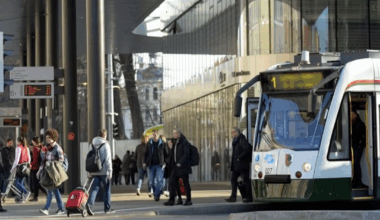 Mobile Wache am Königsplatz soll Sicherheit in der Adventszeit stärken