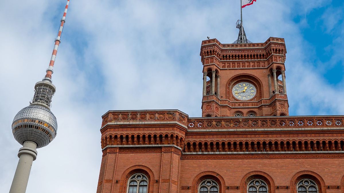 Berlin & Brandenburg: Premiere in Berlin: Ein Hip-Hop-Ball im Roten Rathaus