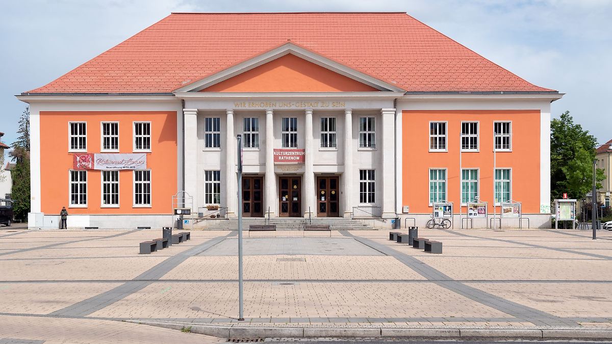 Berlin & Brandenburg: Gedenken an Mauerfall: "Frühwarnsystem" im Osten