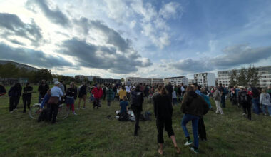 Kundgebung gegen die Bebauung des Jahrtausendfelds im Leipziger Westen.