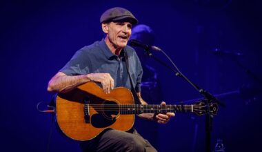 James Taylor hat eine UK-Tournee mit einem großen London-Termin für den nächsten Sommer angekündigt