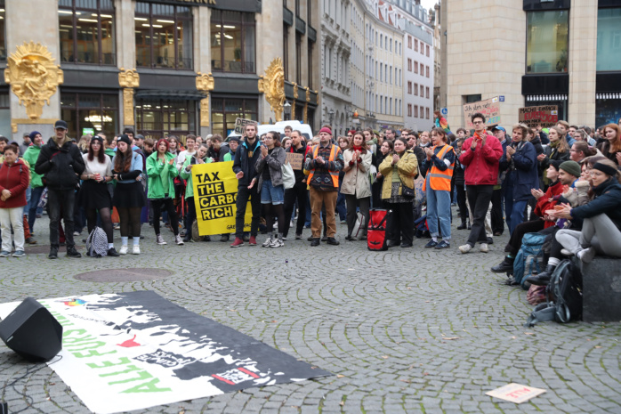 „Wir stehen hier, weil die Welt brennt!“ · Leipziger Zeitung