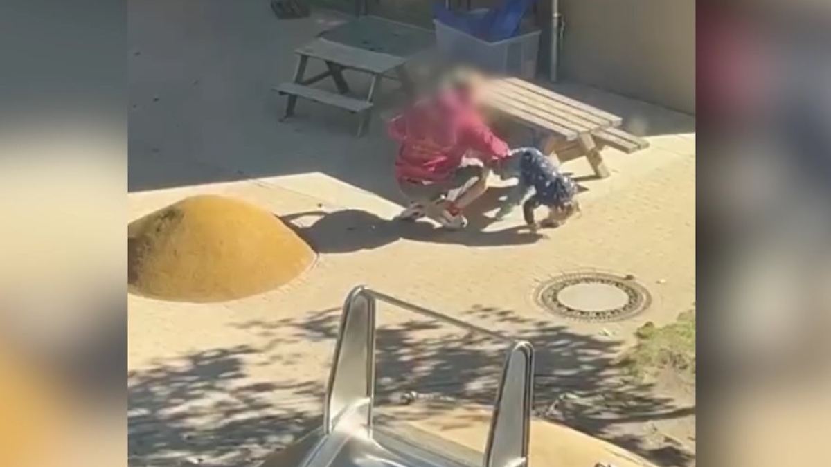 Missstände in Hannover-Kita enthüllt - Nachbarin filmt brutalen Umgang mit autistischem Kind