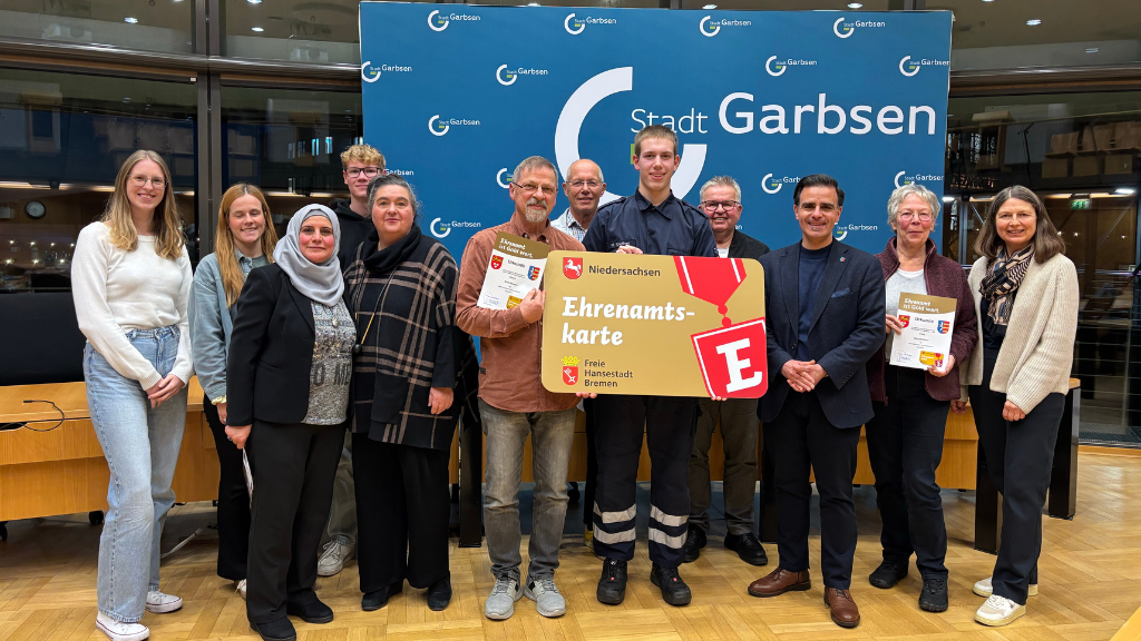Garbsen ehrt seine Stillen Helden - Bürgermeister überreicht Ehrenamtskarten an engagierte Bürgerinnen und Bürger