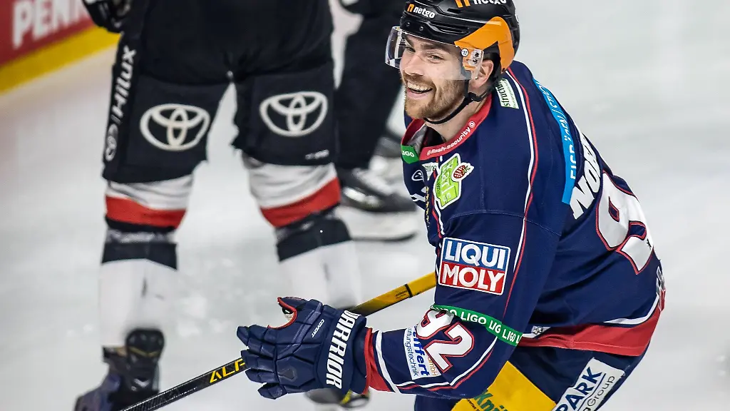 Marcel-Noebels-erzielte-den-ersten-Treffer-der-Eisbaeren-Berlin-beim-Auswaertssieg-in-Nuernberg