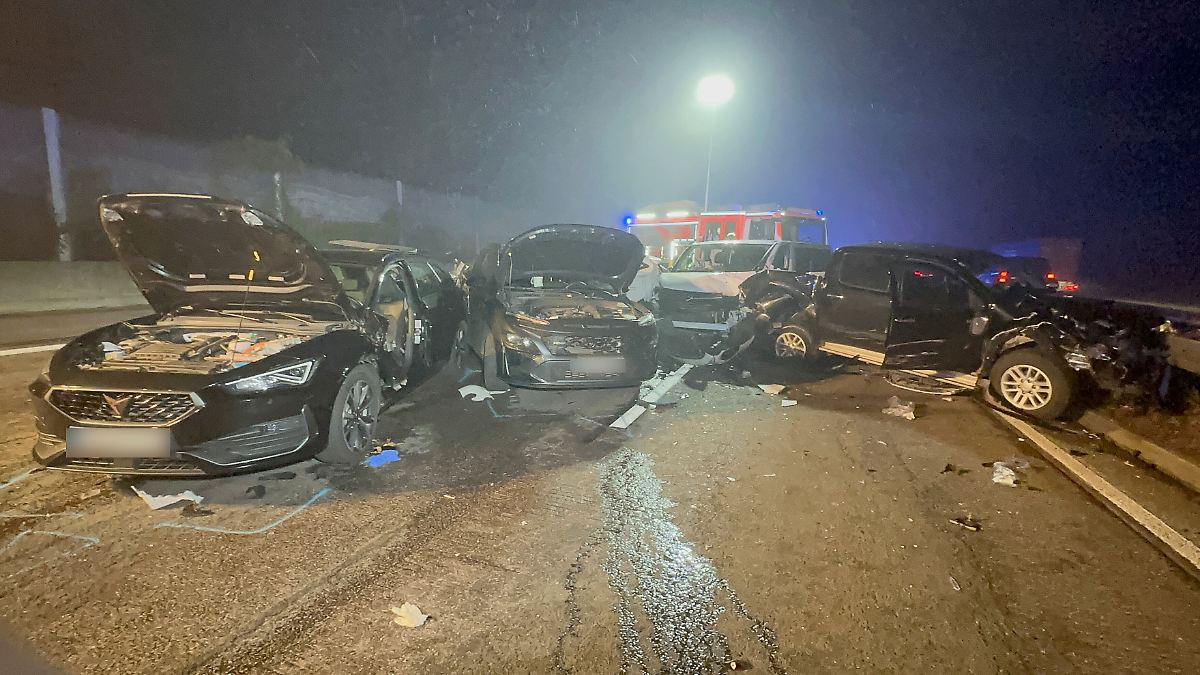 Autofahrer gerät ins Schleudern: 13 Verletzte bei Unfall auf der A3