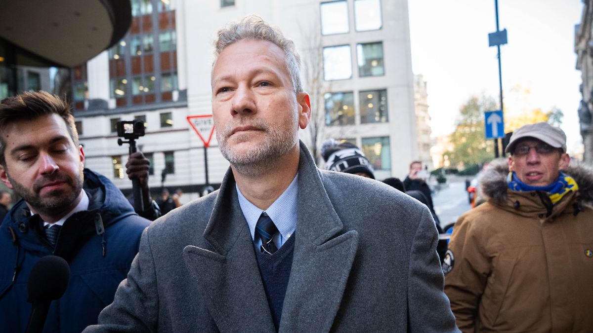 Ehemaliger Ukip- und EU-Politiker Gill wegen Bestechung zu zehn Jahren Haft verurteilt