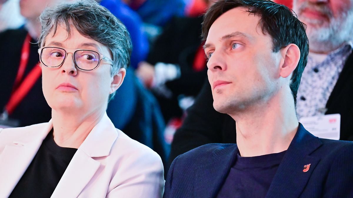 Nach Abstrafung durch die Basis: SPD-Spitze in Berlin schmeißt hin