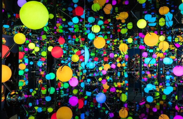 Hannovers Blockbuster-Ausstellung "Love You for Infinity" im Sprengel Museum verbucht ...