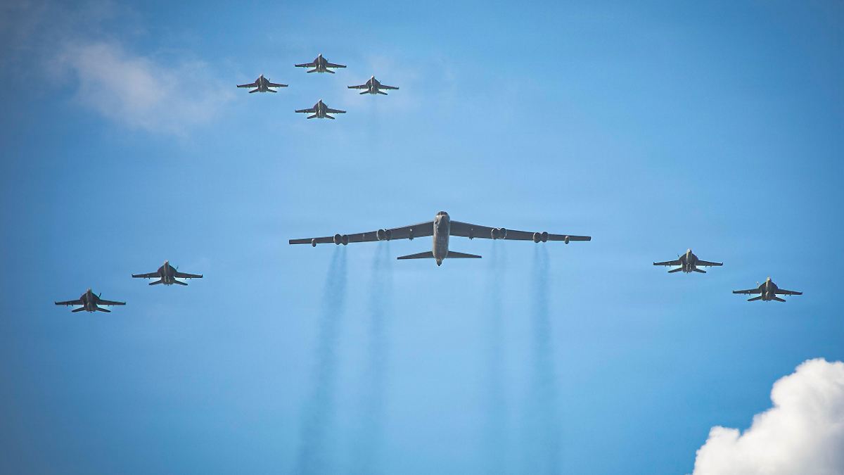 Einsätze in der Karibik: Berichte: US-Militär tötete gezielt Überlebende bei Angriffen auf Boote