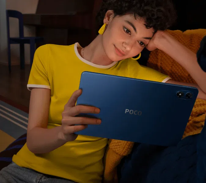 POCO Pad M1 in der Hand