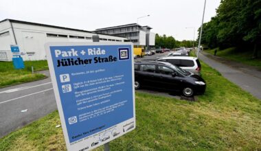 An der Jülicher Straße stehen 80 P+R-Parkplätze zur Verfügung.