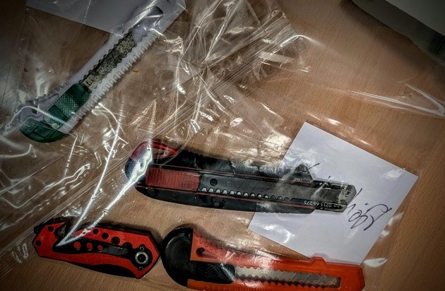 POL-KI: 251117.1 Kiel: Messerverbot - Polizei kontrolliert am Kieler Hauptbahnhof