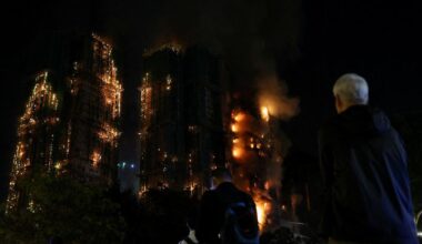 Baugerüst war aus Bambus: Dutzende Tote bei Hochhaus-Brand in Hongkong