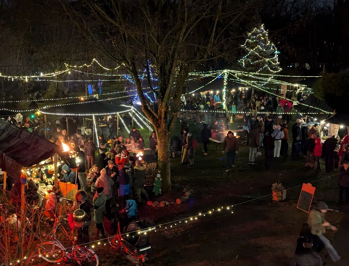 Pfadfinder laden zum sozialen Familienweihnachtsmarkt nach Berlin-Steglitz