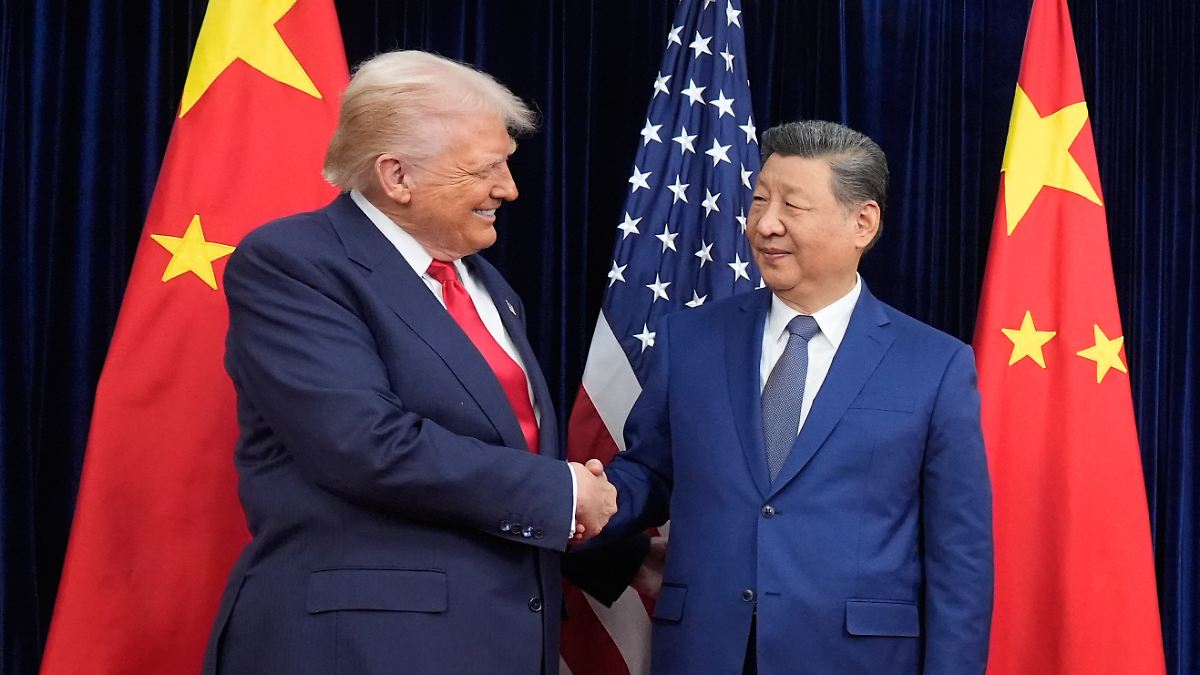 Telefonat mit Donald Trump: Xi Jinping will bei Friedensdeal in der Ukraine "stärker involviert sein"